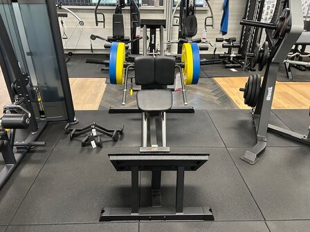 Taurus squatmachine IFP Hack-squat 