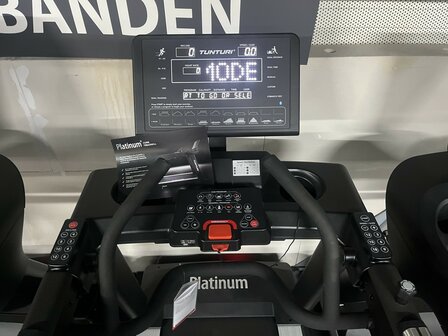 Tunturi TR30 Platinum Treadmill Core Pro