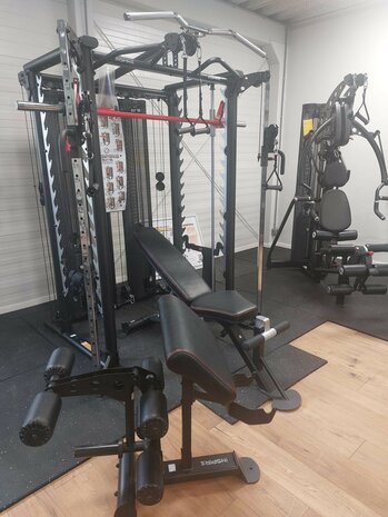 Finnlo Maximum Inspire SCS Smith Cage System - Incl halterbank en meer