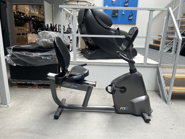 Life-Fitness RS3 Track Connect Ligfiets 